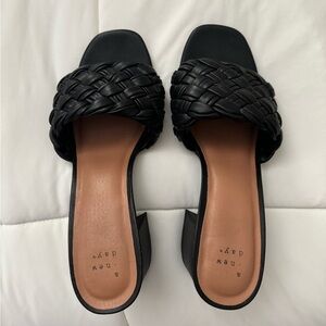 black cute kitten heels